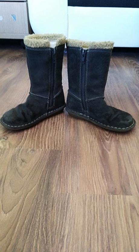 Kožené značkové prechodné čižmy, clarks,25