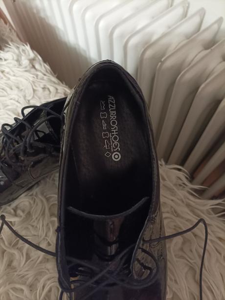 Kožené lakované topánky už aj s poštou, 44