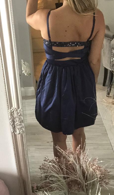 Šaty lipsy, perfetkný stav, nikdy nenosené, lipsy london,36