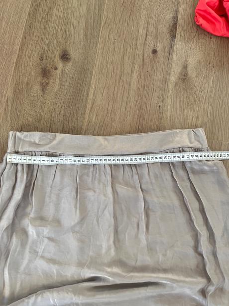 Dlhá sukňa oltre, l