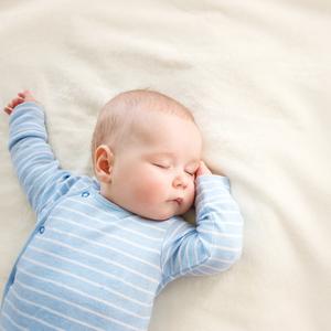 Je zavinovačka prospešná pre detský spánok?