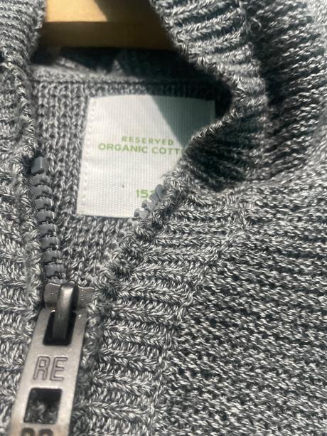 Sveter, reserved,152