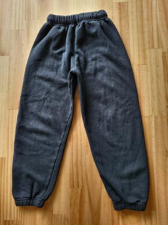 Tepláky na 7-8 rokov, 122