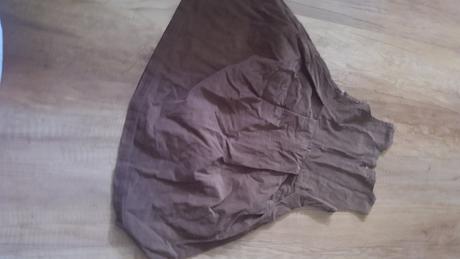 Dievčenské menčestrové šaty, 110