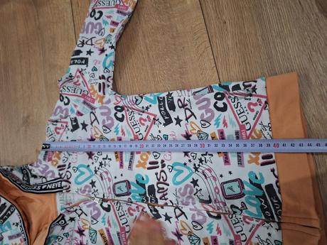 Super mikinka, guess,116