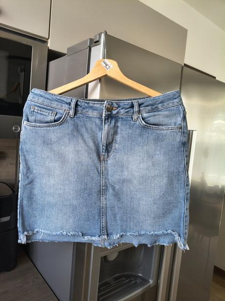 Costes svetlo modrá riflová elastická sukňa m-l, l