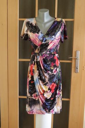 Šaty - bezchybný stav, m