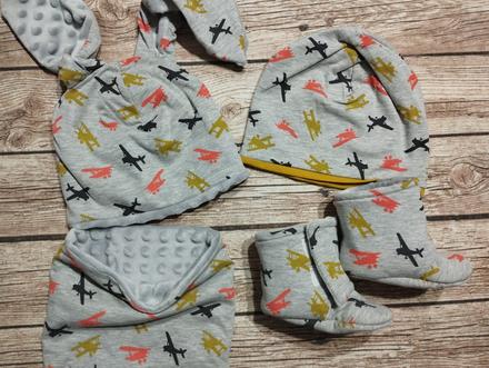 Set ciapky, nakrcnik, capacky,