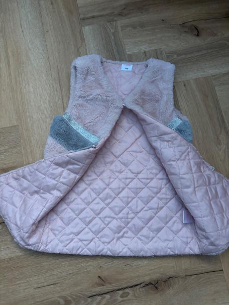 Kožušinková vesta, 122