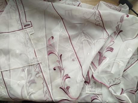 2x vyšívaná záclona, 