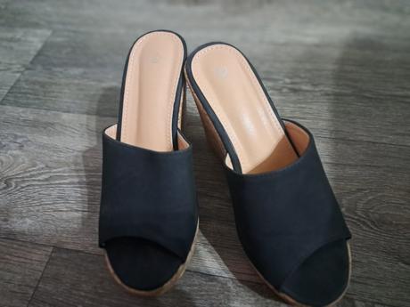 Slapky na platforme, 37