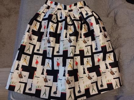 Skladaná sukna na oslavu, 38