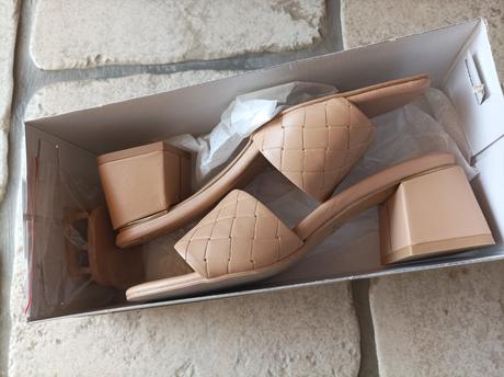 Kožené šľapky, 38