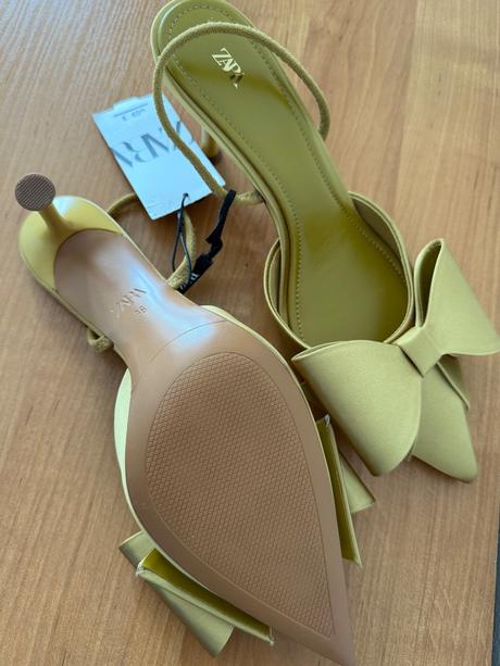 Krasne lodicky znacky zara ..nove s visackou, zara,38