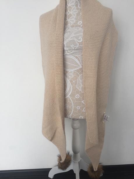 Set šal a čiapka s kožušinou, s