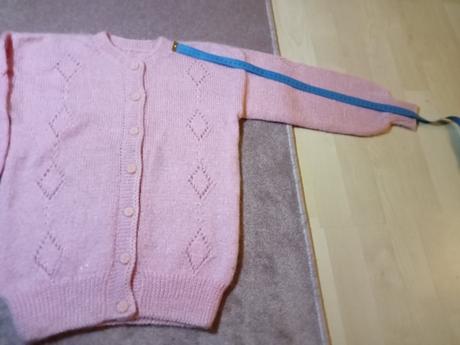 Ručné pletený teplý mohérový ružový svetrík, 146