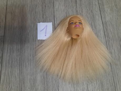 Hlavy barbie - bez tela, len hlavy,