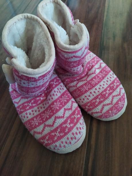 Papucky vn. dl. 24 cm., 37