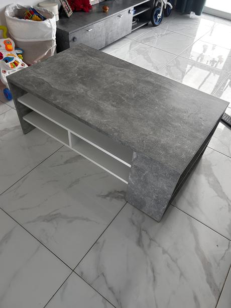 Bielosivy konferenčný stolik, 