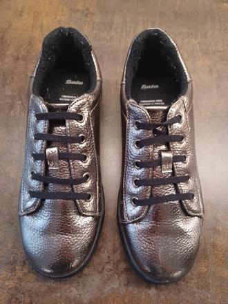 Topánky bata, baťa,35