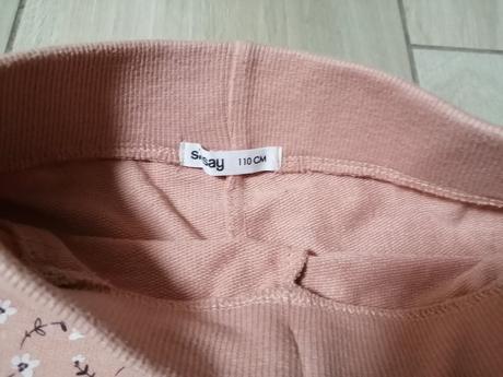 Kvetinové tepláky, sinsay,110