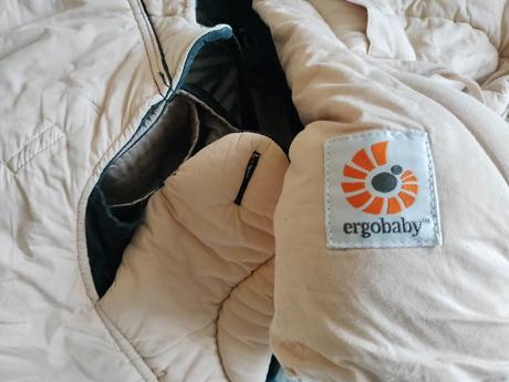 Ergonomický nosič ergobaby s novorodeneckou vložko, ergo baby