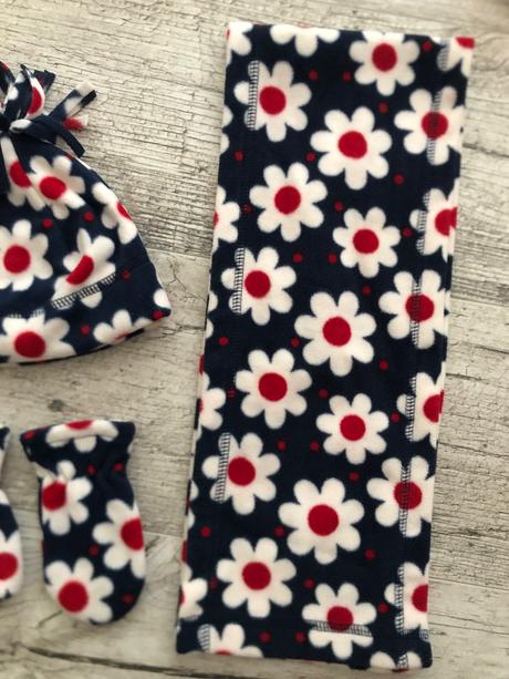 Ciapka sal a rukavice, 86