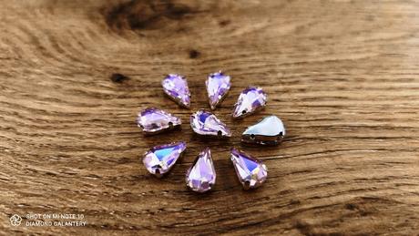 Našívacia aplikácia s lôžkom - 8 x 13 mm,