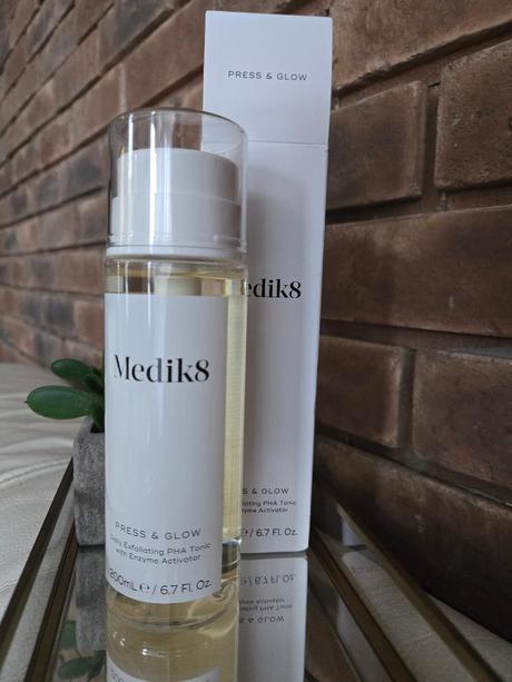 Medik8 press & glow pha tonic 200ml, 