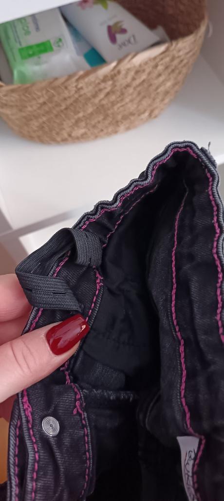 Moderné džínsy s trblietkami, 146