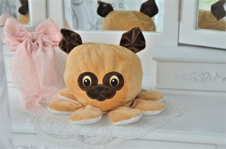 Plyšová obojstranná mačka,