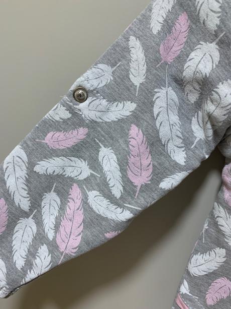 Detské sivé šaty s pierkami, 92