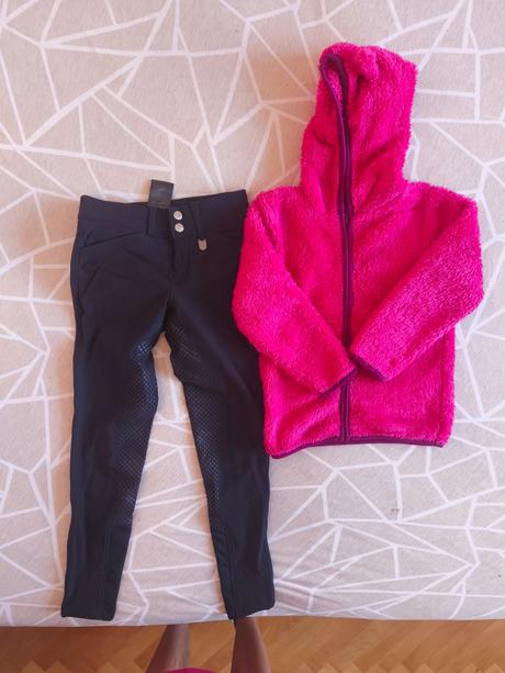 Balík dievčenského oblečenia 122,128 a obuvi 29-31, 122–134