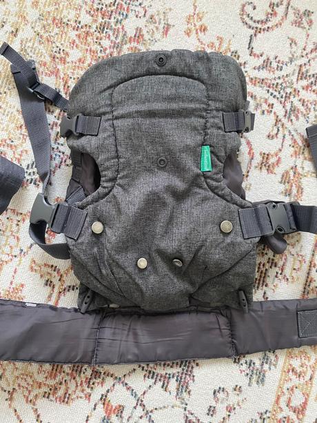 Nosič od narodenia, infantino