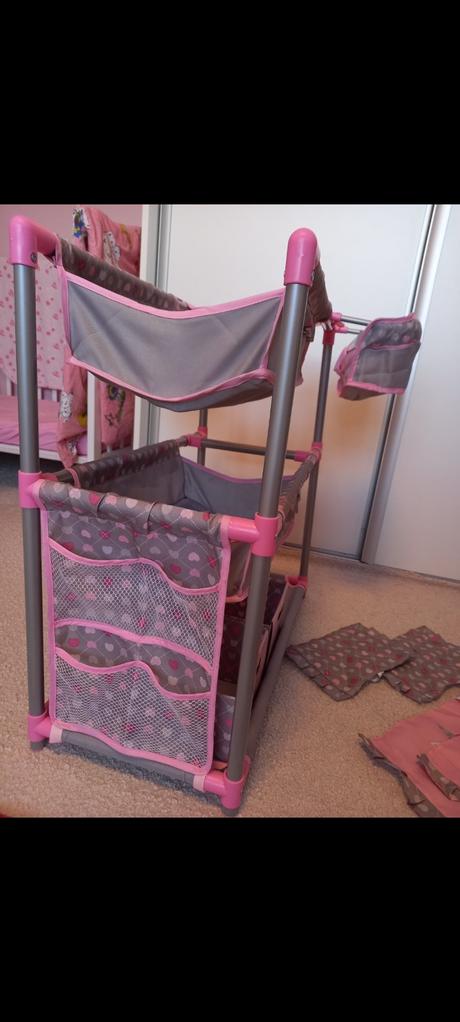 Poschodová postieľka pre babiky a kočíky,