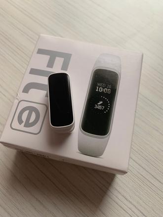 Samsung galaxy fit display na naramok, samsung