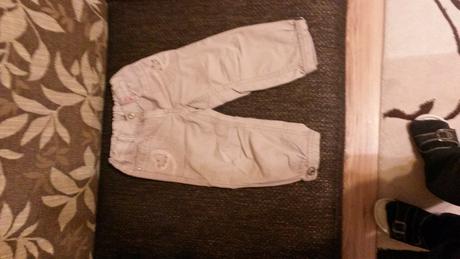 Nohavice pre paradnicu, 86