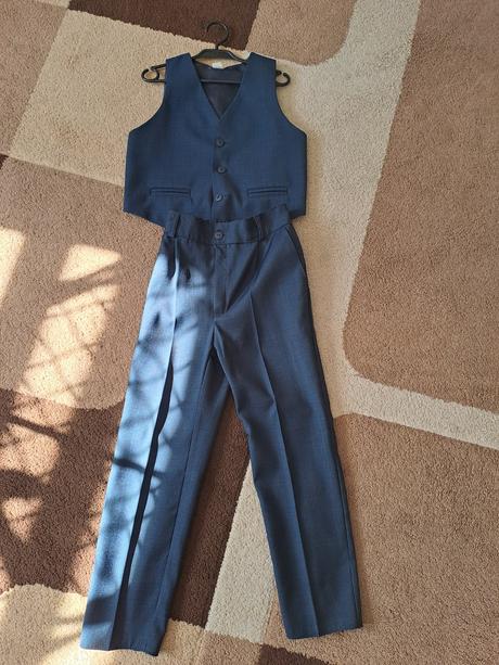 Vesta a nohavice, 122