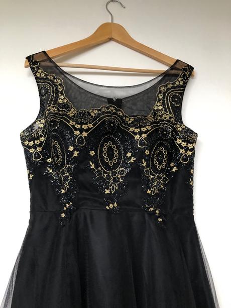 Krásne vystužene spol.šaty 36/38, 36