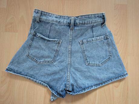 Kraťasy so sukňou, s