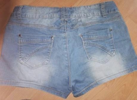 Dámske kraťasy, 30