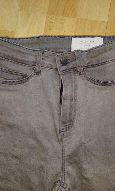 Dievčenske rifle, 36