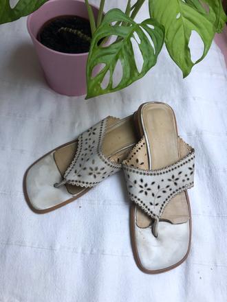 Kožené damske šľapky/ kožené biele šľapky letné, baťa,40