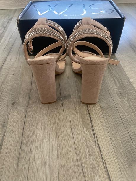 Sandále na opätku, wojas,36