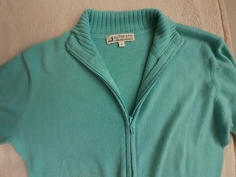 Svetrík veľmi málo nosený, authentic,l