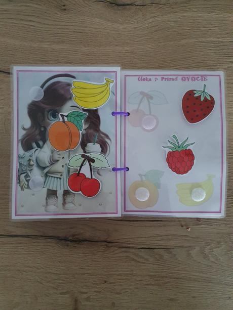 Pracovný zošit na suchý zipa dievčatko od 1 rok., 