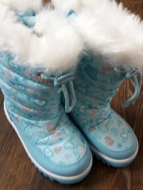 Snehule so srdiečkami, 27