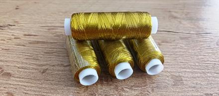 Dekoračná niť - zlatá, 