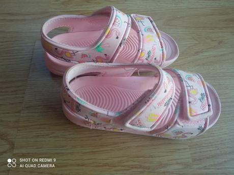 Sandálky, 28