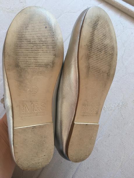 Kožené strieborné baleriny, marks & spencer,30